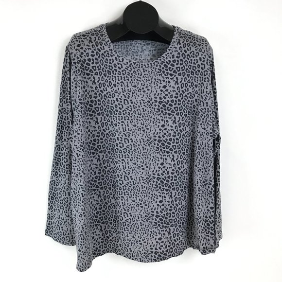 Lane Bryant Tops - Lane Bryant Animal Print Tee Women's Plus Size 26/28 Crew Neck Long Sleeves